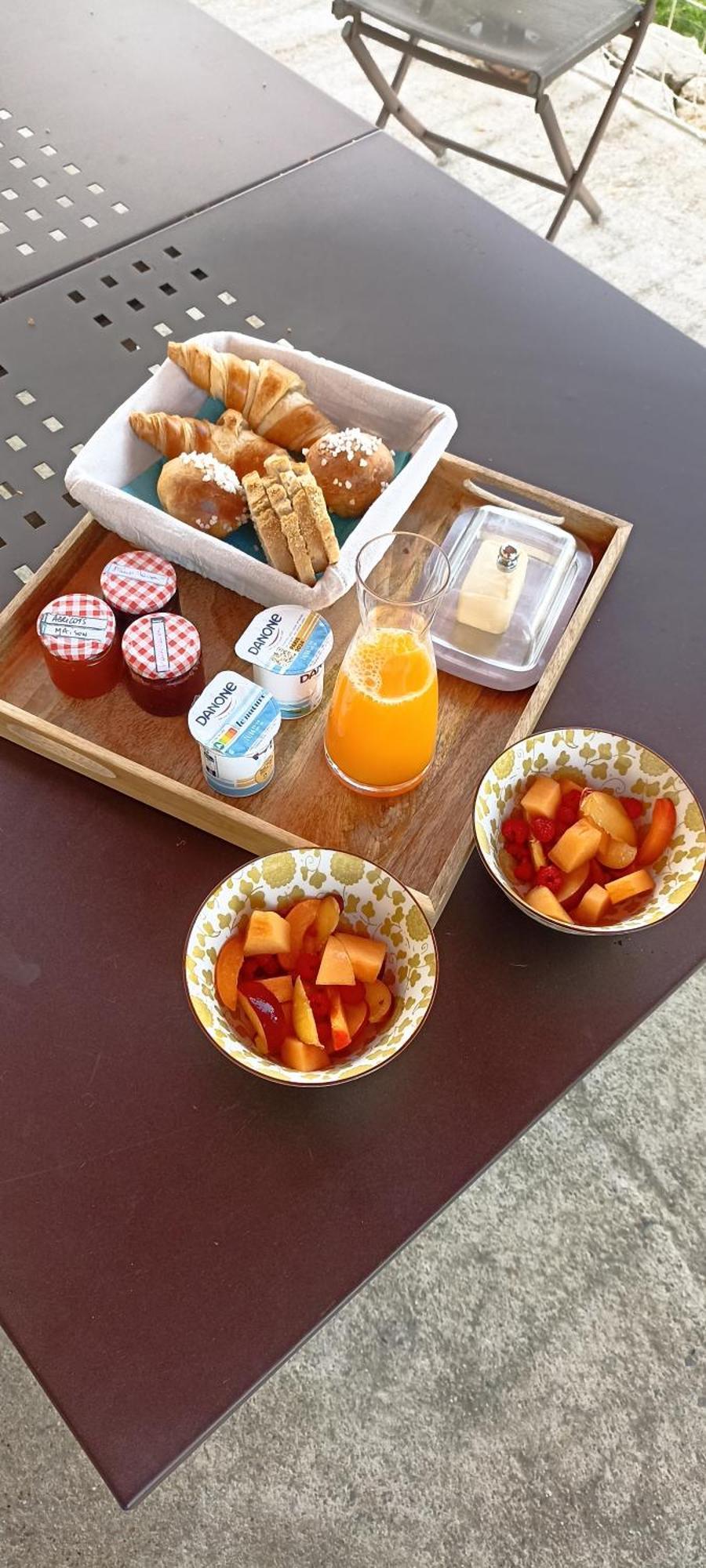 Pigeonnier De Sabaillan Bed & Breakfast Castelnau-d'Arbieu ภายนอก รูปภาพ